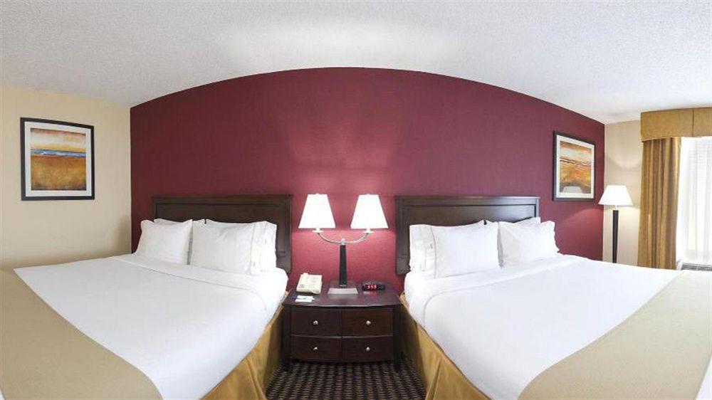 Holiday Inn Express Charleston Us Highway 17 & I-526 By Ihg Екстериор снимка