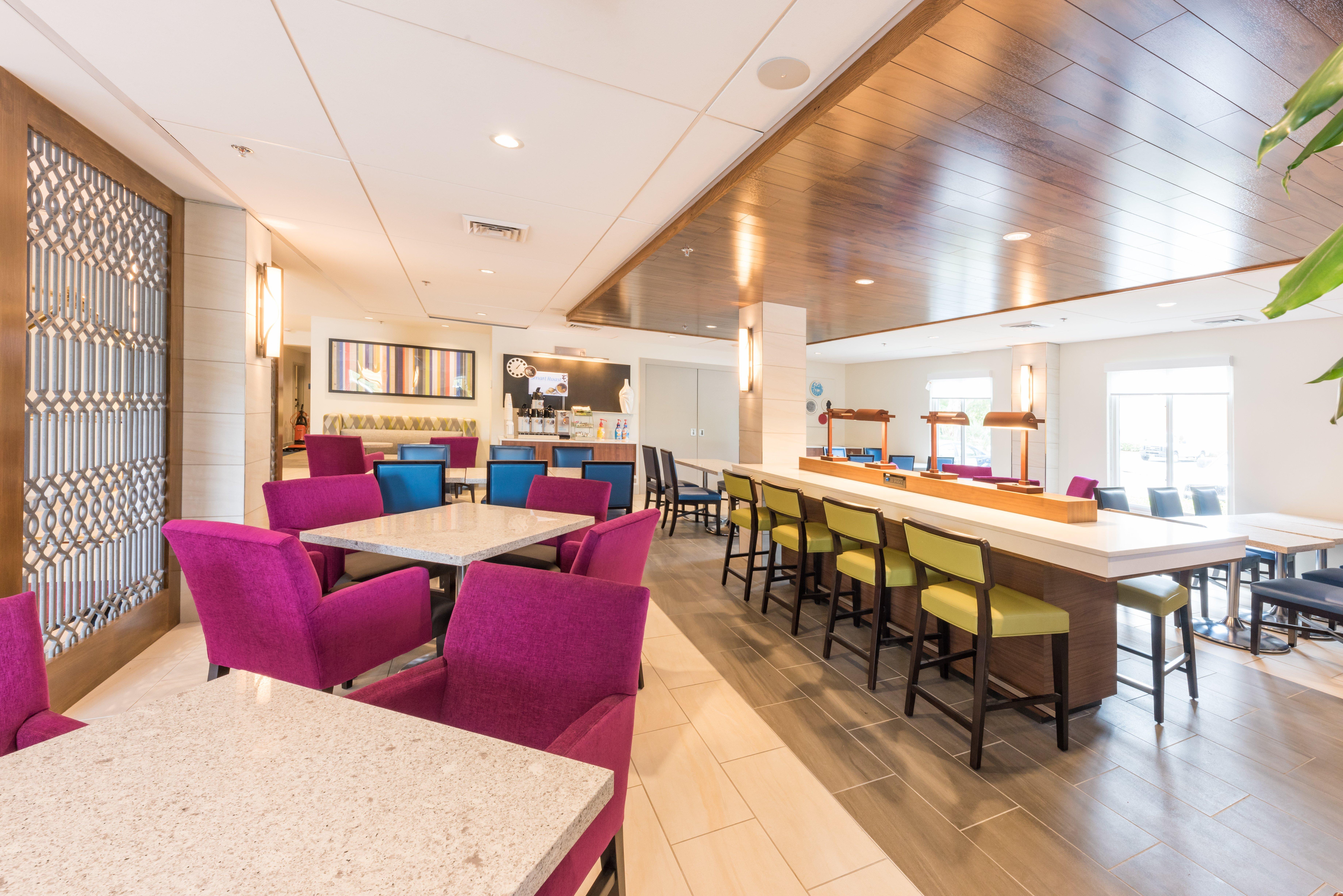 Holiday Inn Express Charleston Us Highway 17 & I-526 By Ihg Екстериор снимка