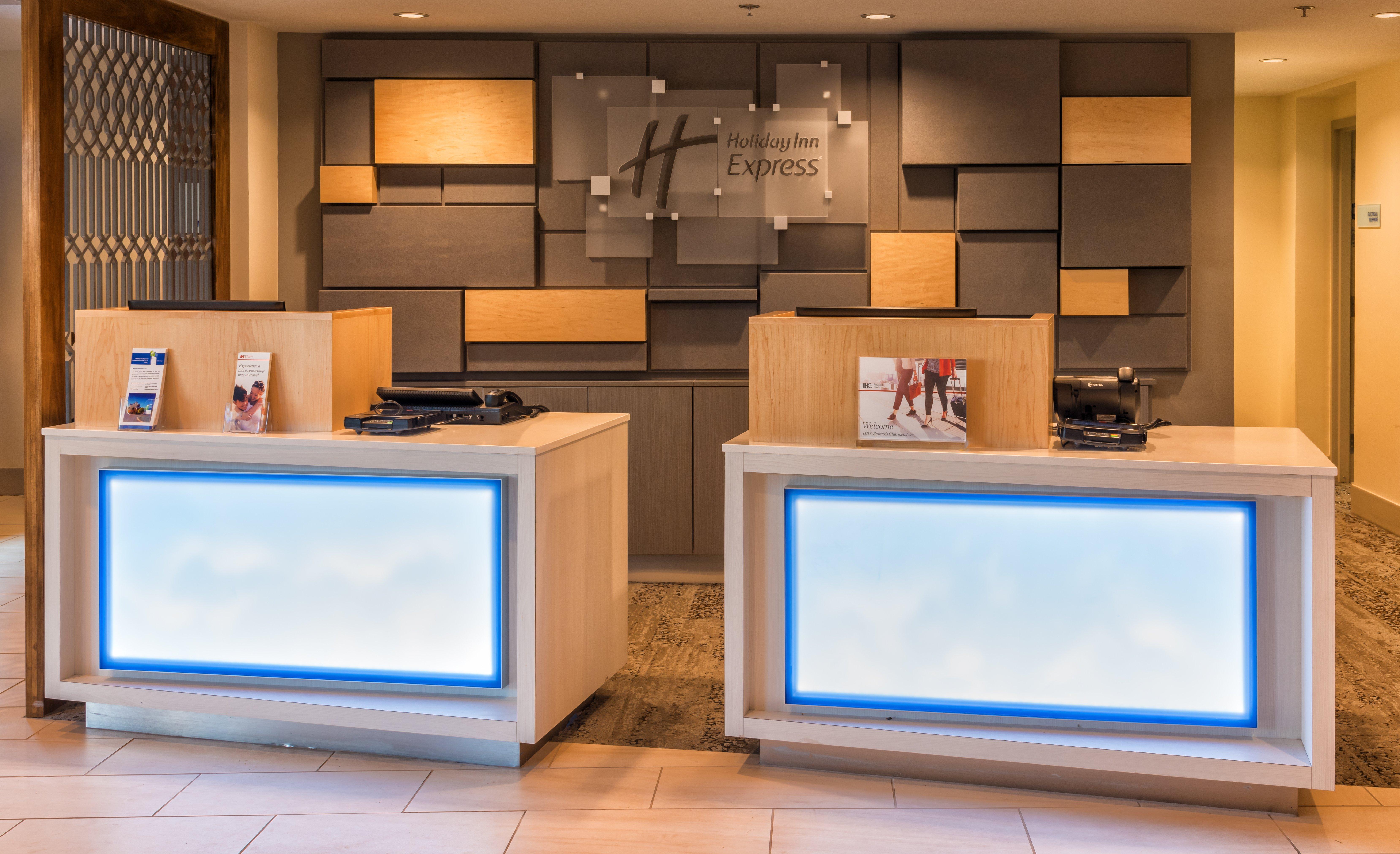 Holiday Inn Express Charleston Us Highway 17 & I-526 By Ihg Екстериор снимка