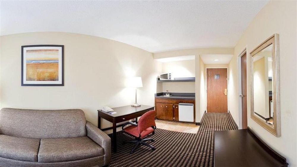 Holiday Inn Express Charleston Us Highway 17 & I-526 By Ihg Екстериор снимка