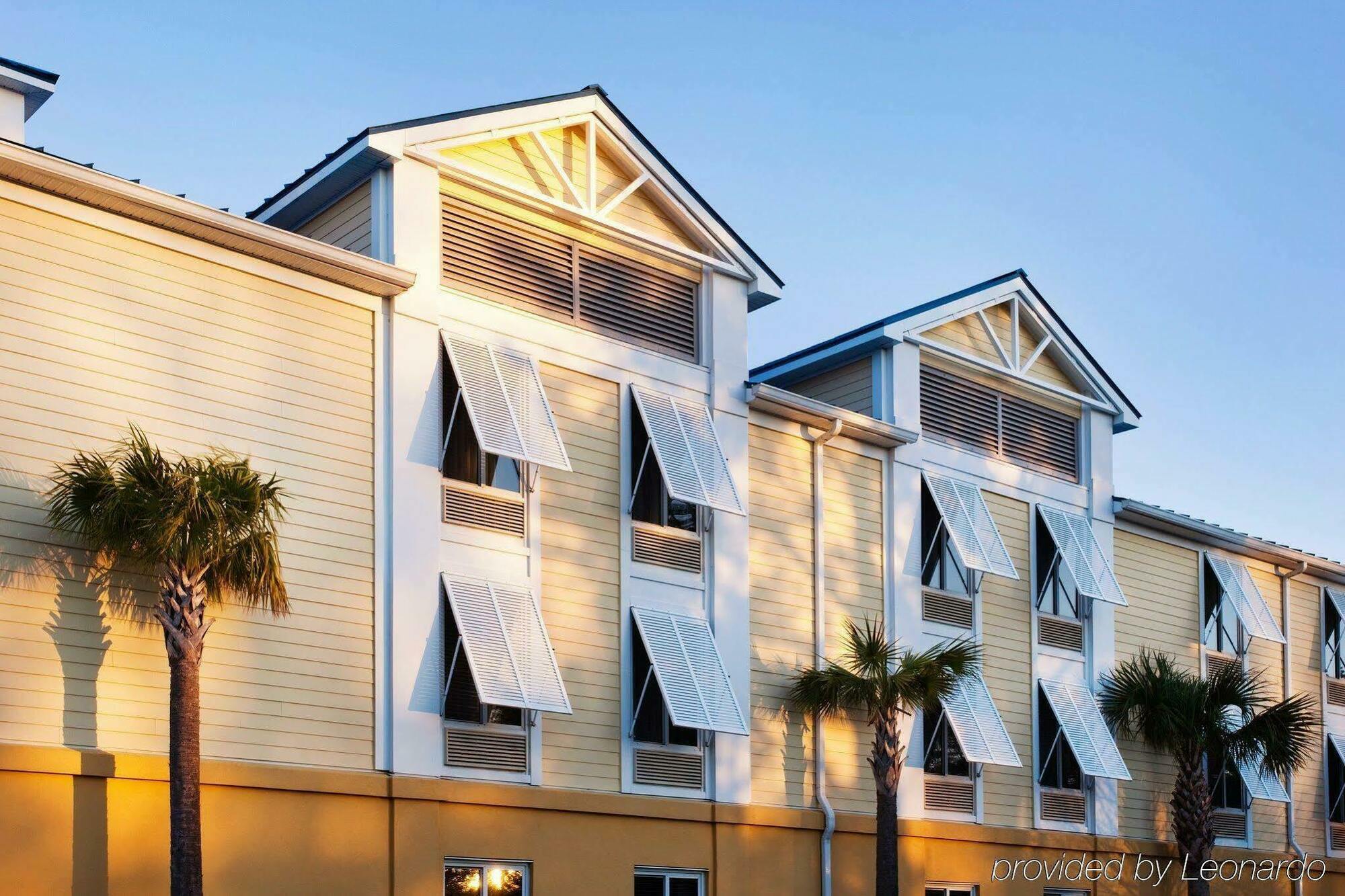 Holiday Inn Express Charleston Us Highway 17 & I-526 By Ihg Екстериор снимка